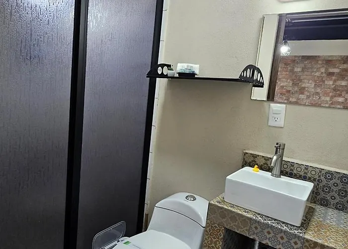 Apartment R03 Mid At Itesm Cem Full Services, Shared-kitchen, Fridge ,laundry, Smart Tv, Parking, Balcony Mexico City